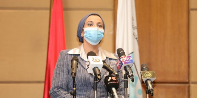 وزراء الزراعة والبيئة والتنمية المحلية يشاركون في مواجهة السحابة السوداء