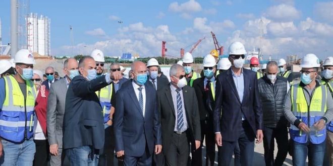 الوزير يتفقد مشروعات ميناء الإسكندرية ويستعرض تنفيذ المحطة متعددة الأغراض
