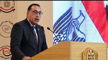 رئيس الوزراء يكشف حقيقة عدم صرف الدفعات الخاصة بمنحة العمالة غير المنتظمة