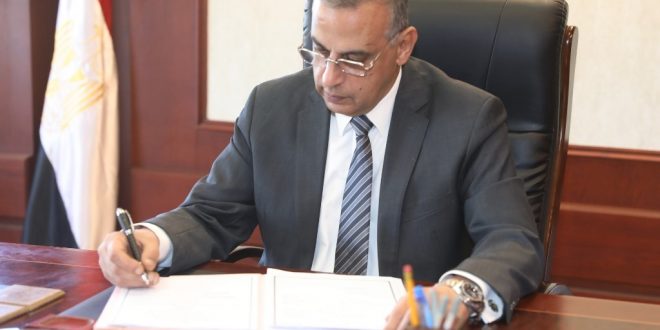 سوهاج تعلن إطلاق مبادرة للحفاظ على الترع بالتعاون مع وزارة الري