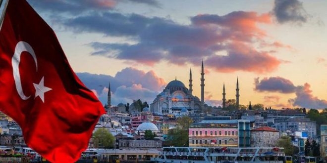 عائدات السياحة التركية تتراجع 65 % والإنفاق الفردي وصل 10 مليارات دولار