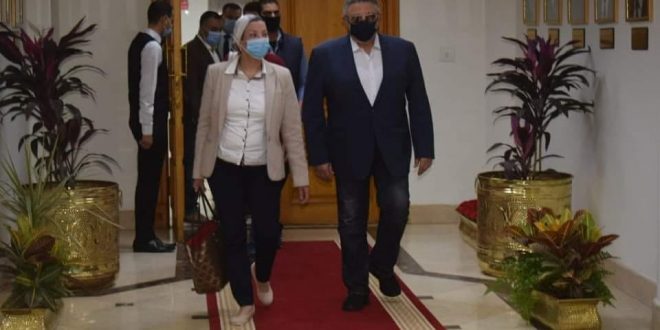 وزيرة البيئة ومحافظ البحر الأحمر