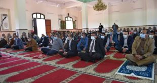 العناني ومنار يصليان الجمعة بمسجد بجامعة سوهاج والخطبة عن حسن الخلق