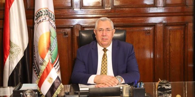 السيد القصير وزير الزراعة واستصلاح الأراضي