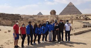 جولة سياحية بالأهرامات لبعثتي التشيك والهند على هامش كأس العالم للرماية