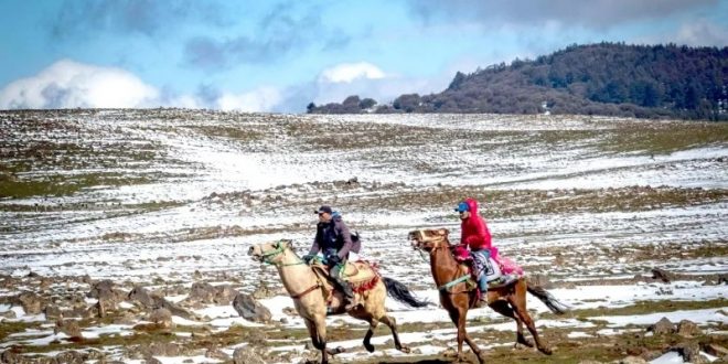 ركود حاد في السياحة الجبلية بالمغرب .. أجواء الثلج تغري الشباب في أورونا