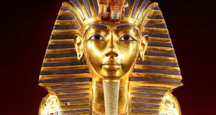 السياحة تنفي السماح بتصوير قناع الملك توت عنخ آمون بالمتحف المصري بالتحرير