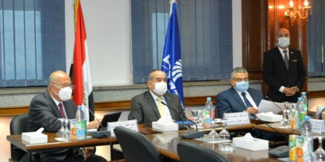 وزير الطيران يترأس اجتماع لجنة السلامة العليا بمصر للطيران في دورتها 10