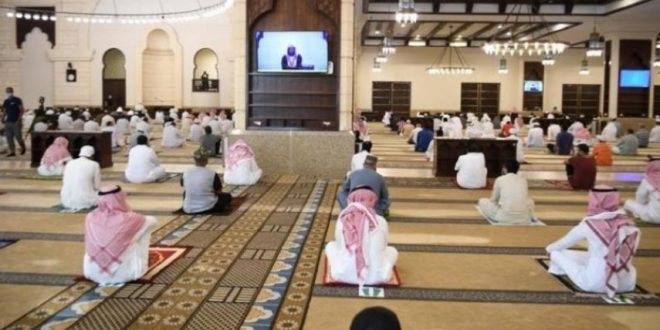 السلطات السعودية توقف التعامل مع عدد من أئمة المساجد بسبب التوجهات الفكرية