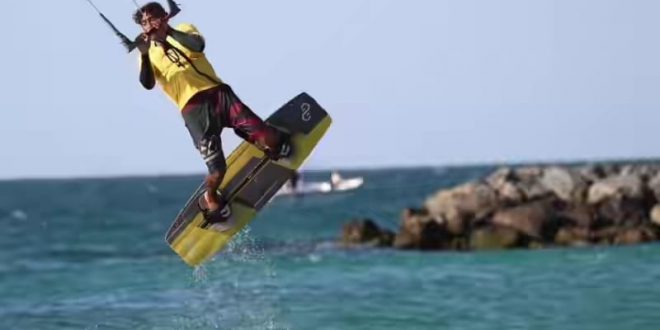 الكايت سيرف تنعش السياحة الشاطئية بالإمارات