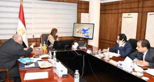 وزيرة التخطيط ومحافظ الوادي الجديد يناقشان عدد من المشروعات الاستثمارية