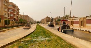 قال المهندس أمين غنيم، رئيس جهاز تمنية مدينة القاهرة الجديدة، إنه تم تكثيف حملات أعمال النظافة والتجميل بكافة أحياء المدينة، من بينها الحى الخامس "الأيقونة"