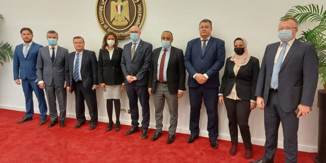 السياحة والتجارة والصناعة تتصدر مباحثات التعاون الدولي مع وفد أوكرانيا