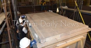 المتحف المصري الكبير يستقبل المقصورة الثالثة للملك الذهبي توت عنخ آمون