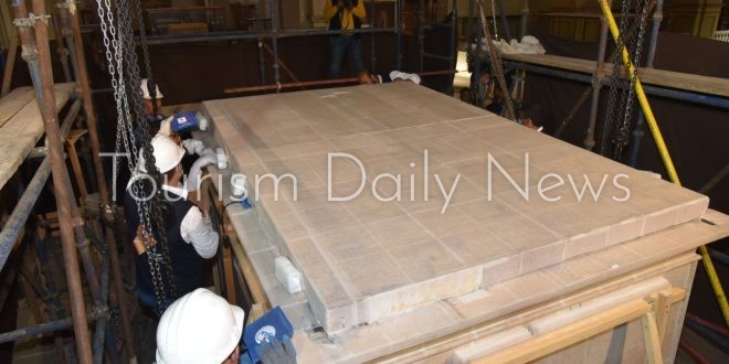 المتحف المصري الكبير يستقبل المقصورة الثالثة للملك الذهبي توت عنخ آمون