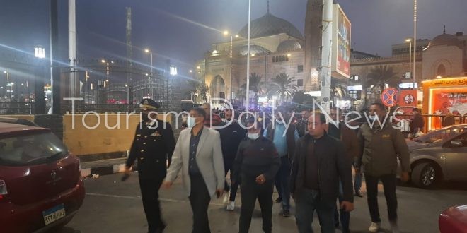 جهاز مدينة 6 أكتوبر يقود حملة لرفع الإشغالات بالحصري والمناطق السياحية