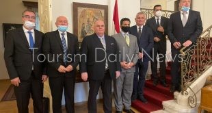 سفيرنا في بلجراد يستقبل فوج برلماني صربي قبل أول زيارة سياحية لمصر غداً