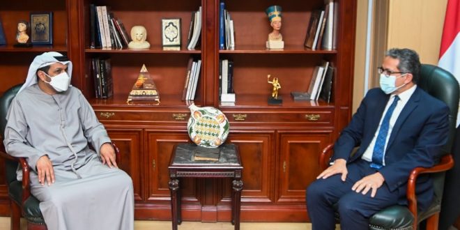 ماذا دار في لقاء خالد العناني مع السفير الإماراتي حول السياحة الثقافية ؟