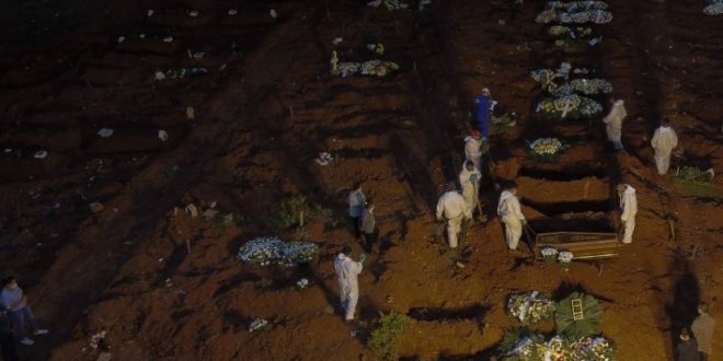 وتيرة وفيات كورونا مستمرة وبلا هوادة رغم التطعيمات والفقراء يدفعون الثمن