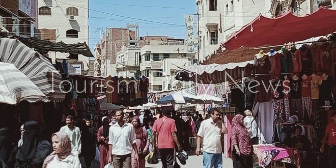 أسوان تطلب المساواة بالغردقة والوادي وتعديل مواعيد إغلاق المحلات والمطاعم
