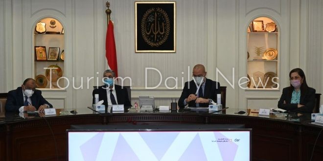 8 وزراء يستعرضون مشروع مخطط تنمية البوابة الاقتصادية الشمالية الشرقية لمصر