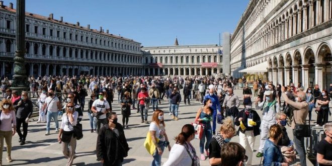 الاتحاد الأوروبي يفتح الحدود أمام المسافرين المطعمين بجرعتي لقاح كورونا