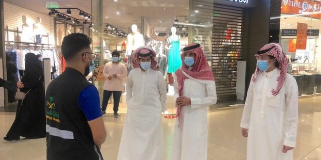 14 فرقة صحية تراقب مناطق التجمعات في جدة