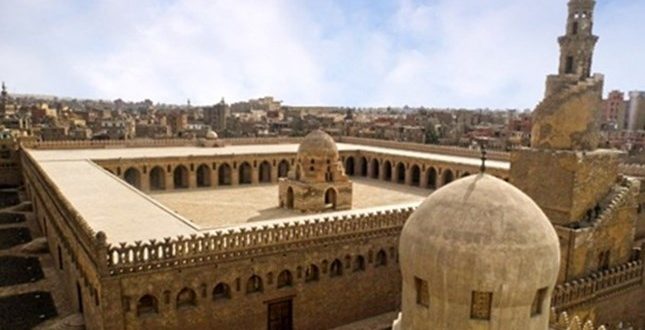 السياحة تكشف ملابسات الحريق خلف مسجد أحمد ابن طولون والخسائر الناجمة عنه