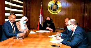 الصناعة تبحث مع مسئولى نيسان العالمية خطط الإستثمار فى السوق المصرى