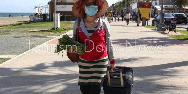 قبرص تروج للسياحة الآمنة في الصيف بقائمة دول عربية منها مصر وروسيا تكذبها