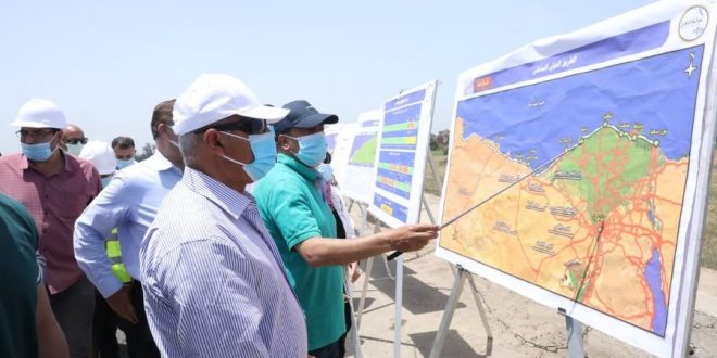 وزير النقل يتابع معدلات تنفيذ مشروع تطوير ورفع كفاءة الطريق الدولي الساحلي