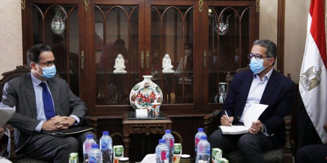 عودة قوية للسياحة الفرنسية إلى مصر .. محور مباحثات العناني والسفير الغرنسي