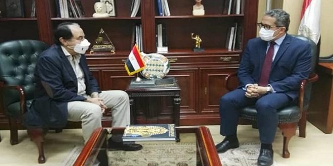 العنانى يصدر قراراً بتعديل مسمى غرفة المنشآت السياحية ويضيف المطاعم