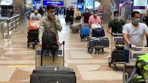 مصر تفرض غرامة ألف دولار في حال نقل راكب لا يحمل شهادة التطعيم أو مسحة PCR