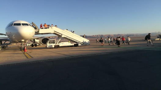 وصول طائرة روسية تقل أكثر من 160 سائحا إلى العقبة