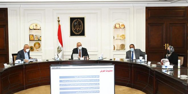 الجزار يتابع مشروع تنمية الساحل الشمالي الغربى ومدينة رأس الحكمة الجديدة