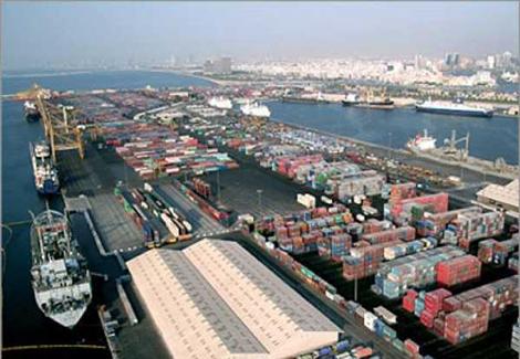 إغلاق ميناء الغردقة البحري أمام حركة الملاحة بسبب سوء الأحوال الجوية اليوم