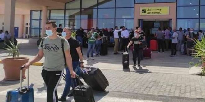 مطار مرسى علم يستقبل 108 رحلات سياحية والسلطات تتسلم 112 إخطاراً