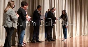 القومي للحضارة يكرم طلاب جامعة حلوان لجهودهم بتجهيزات موكب المومياوات