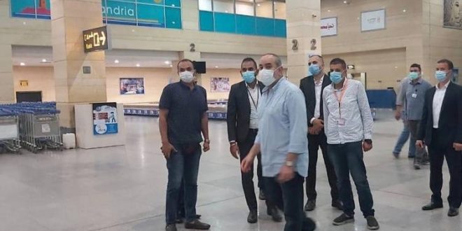 جولة تفقدية موسعة لوزير الطيران بمطار برج العرب