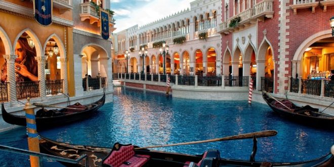 إيطاليا تتجاوز خسائر كورونا السياحية بفرض رسوم إضافية على السياح في الصيف