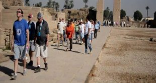 السياحة الروسية وصلت معبد دندرة والبداية بـ 150 سائحًا