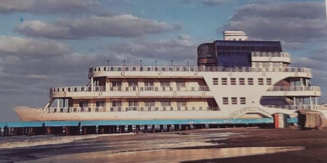 تأجير المطعم العائم ببورسعيد بمزاد علني وانتفاع 20 عاما بـ 3.21 مليون جنيه