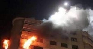 إندلاع حريق ضخم بالطابق السادس لمبنى السياحة والإطفاء تواجه أزمة في بغداد