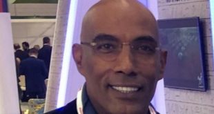 إدريس : سياسة التمييز بين الجنسيات ومع الأشقاء العرب يضر بالسياحة المصرية