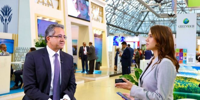 إعلامية روسية للعناني : سأغير وجهتي لقضاء أجازتي في شتاء مصر الدافئ