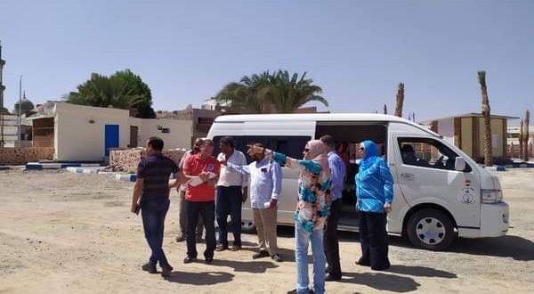 لجنة من وزارة السياحة تتابع تنفيذ تطوير شاطئ وكورنيش القصير