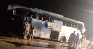 مصرع 12 وإصابة 34 شخصاً في حادث انقلاب أتوبيس رحلات بطريق السويس - القاهرة