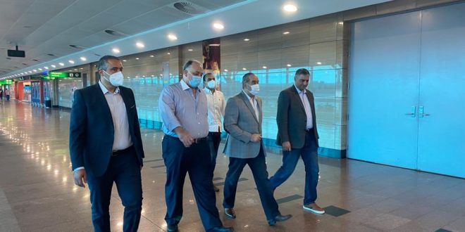 وزير الطيران يتفقد مطاري القاهره وشرم الشيخ ويتابع التشغيل بالسفر والوصول