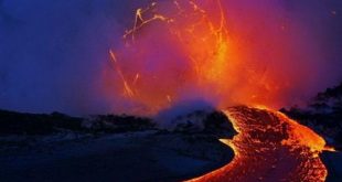 حمم بركان كومبري فييخا تغلق مطار لاس بالماس الإسبانية ويصيب مدرج الطائرات